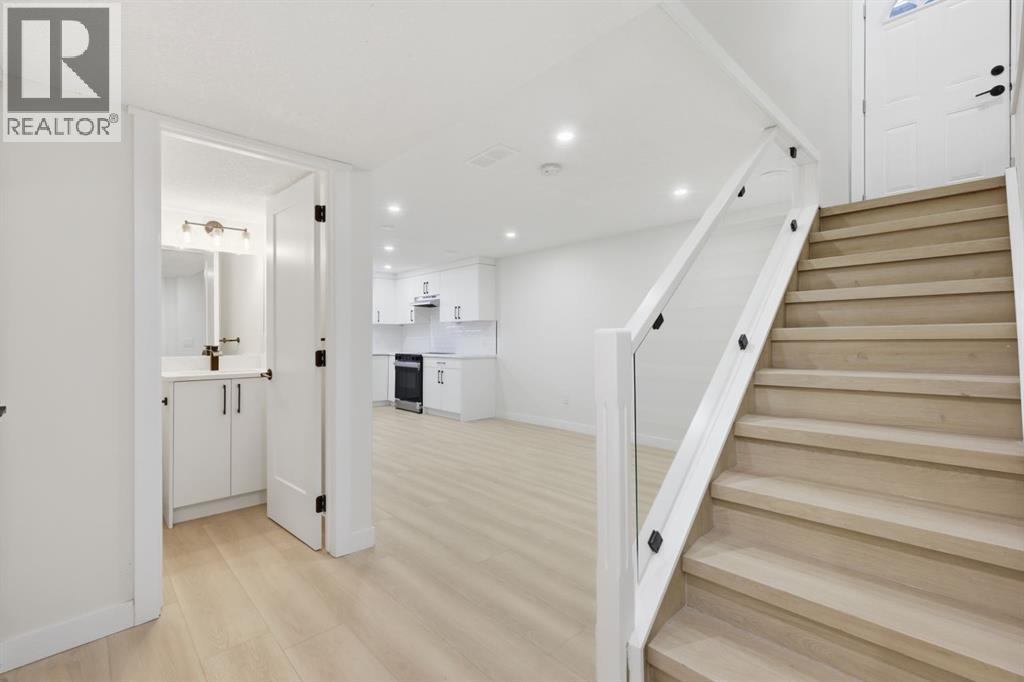 8426 Berkley Road Nw, Calgary, Alberta  T3K 1B4 - Photo 29 - A2283794