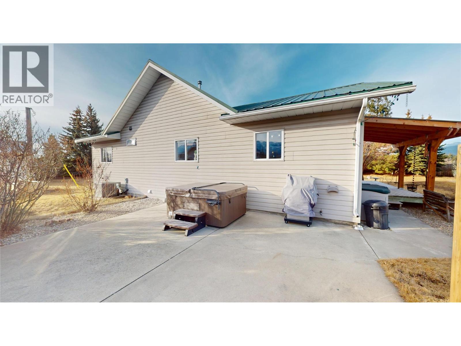 4651 Willow Road, Wasa, British Columbia  V0B 2K0 - Photo 13 - 10375207