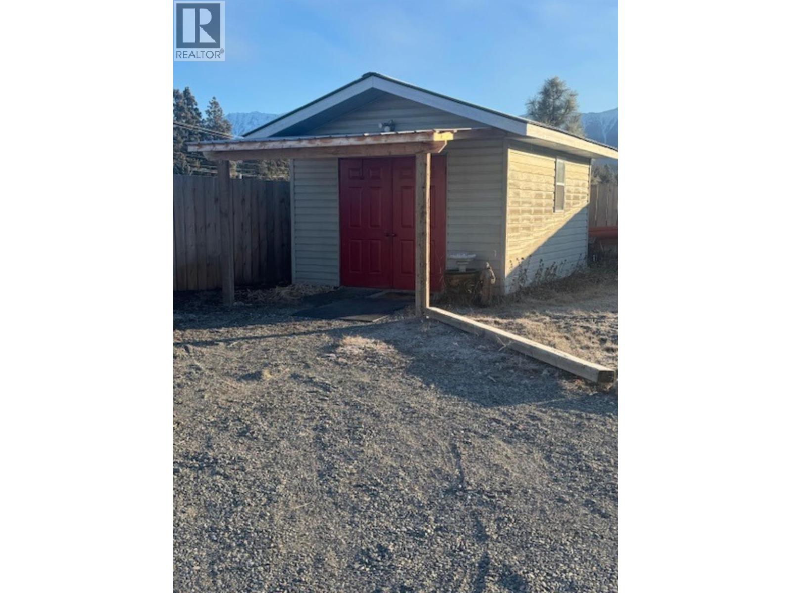 4651 Willow Road, Wasa, British Columbia  V0B 2K0 - Photo 45 - 10375207