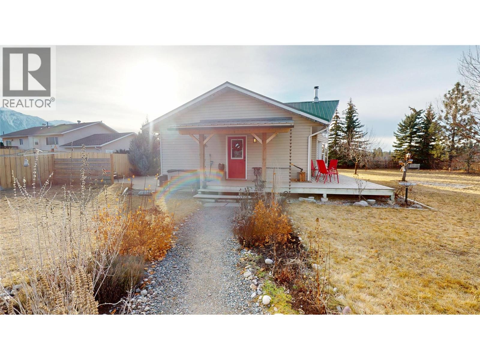 4651 Willow Road, Wasa, British Columbia  V0B 2K0 - Photo 7 - 10375207