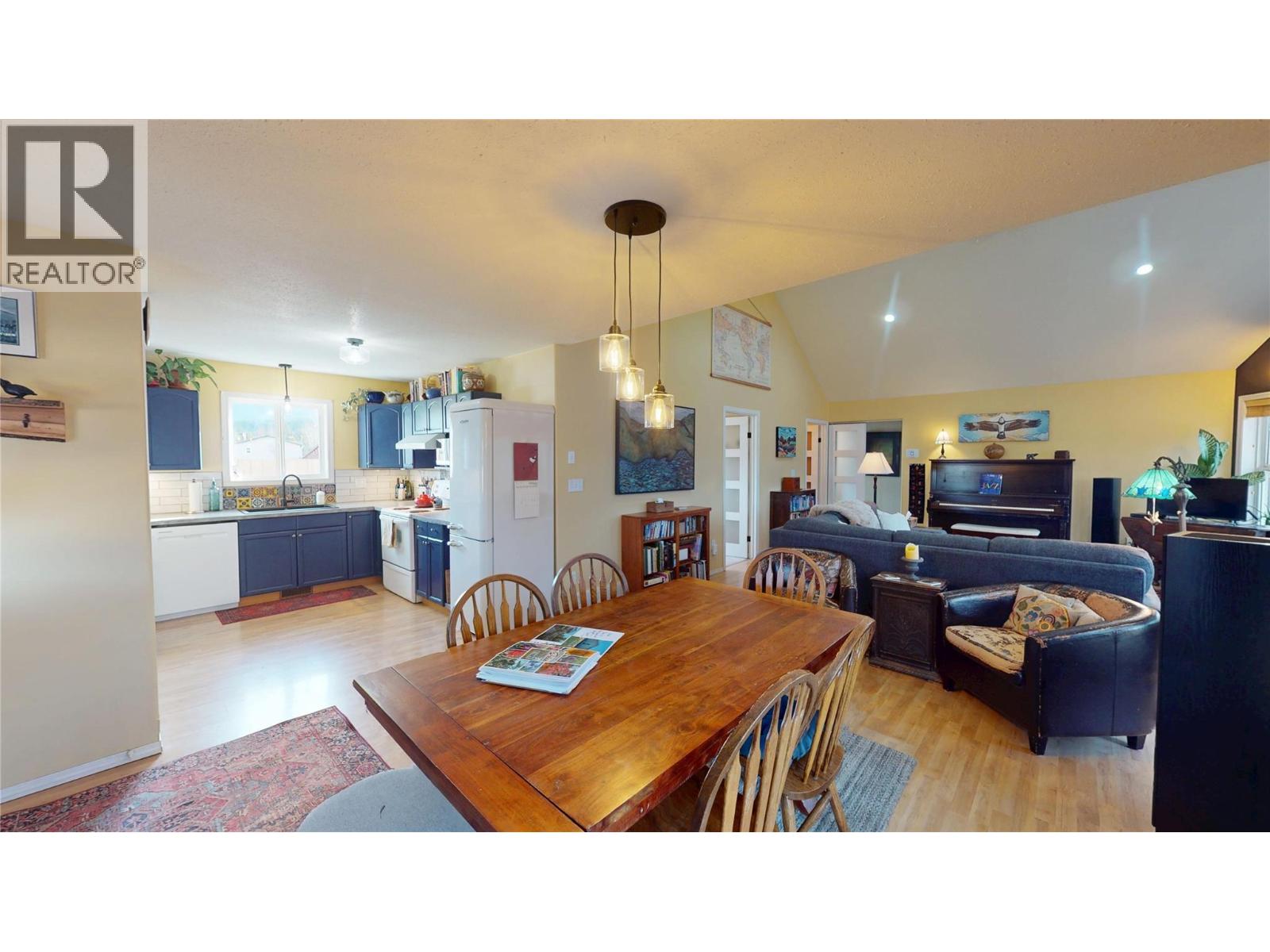 4651 Willow Road, Wasa, British Columbia  V0B 2K0 - Photo 17 - 10375207