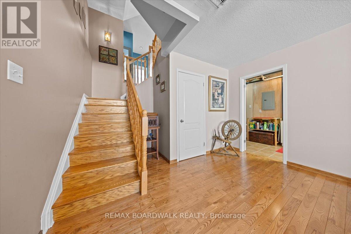 6355 Sablewood Place, Ottawa, Ontario  K1C 7M3 - Photo 34 - X12779302