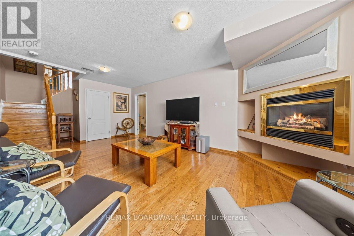 6355 Sablewood Place, Ottawa, Ontario  K1C 7M3 - Photo 37 - X12779302