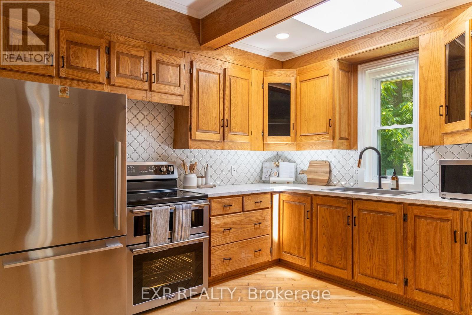 283 Hastings Street, North Middlesex, Ontario  N0M 2K0 - Photo 9 - X12663052