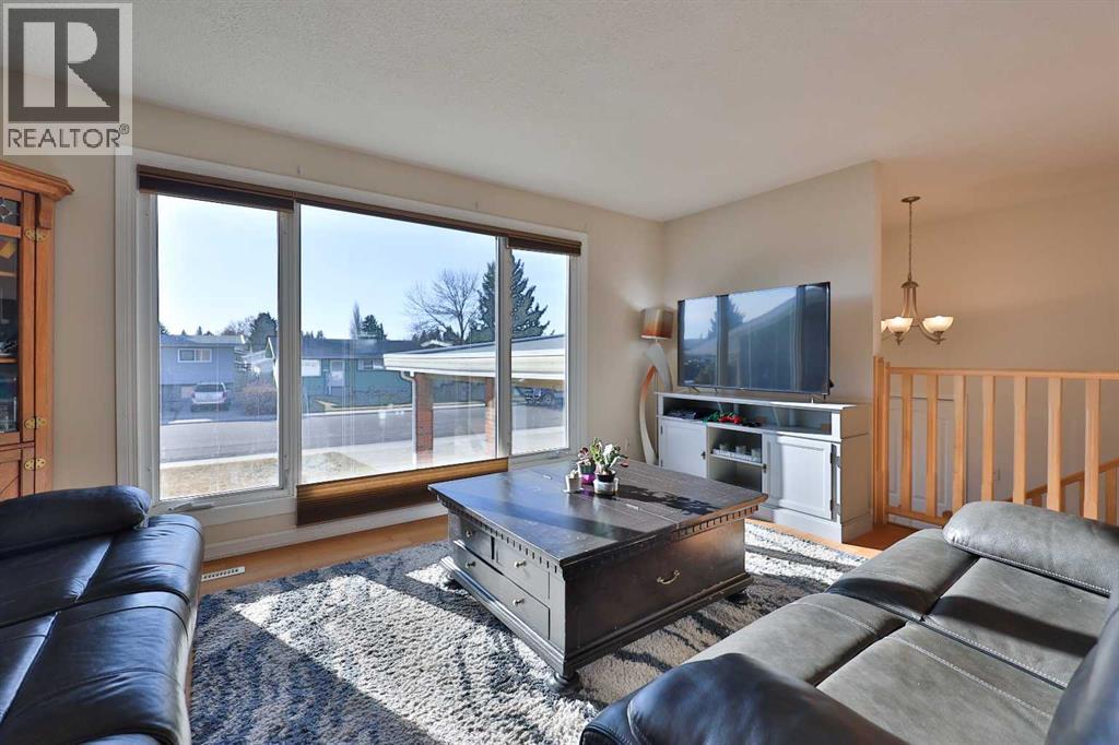 1413 20 Avenue N, Lethbridge, Alberta  T1H 4W4 - Photo 5 - A2284594