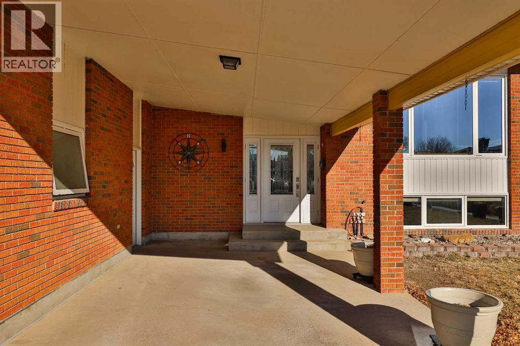 1413 20 Avenue N, Lethbridge, Alberta  T1H 4W4 - Photo 3 - A2284594