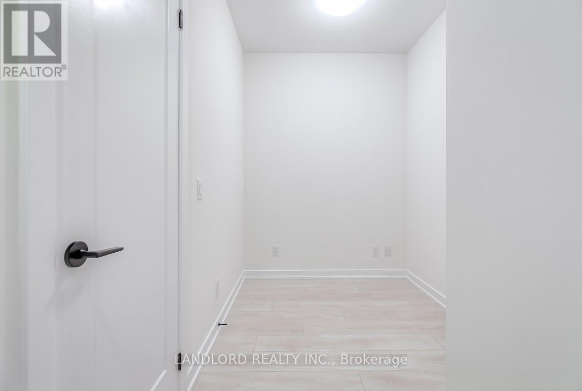 323 - 5 Defries Street, Toronto, Ontario  M5A 0W7 - Photo 12 - C12693160