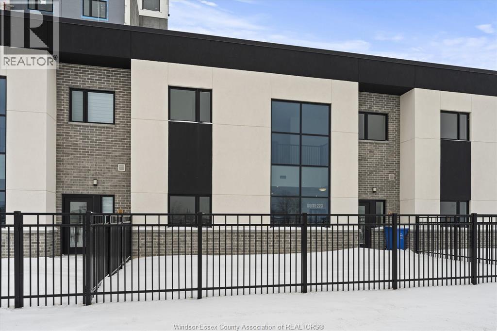 MLS# 26003049: 4300 LAURIER PARKWAY Unit# 223, LaSalle, Canada