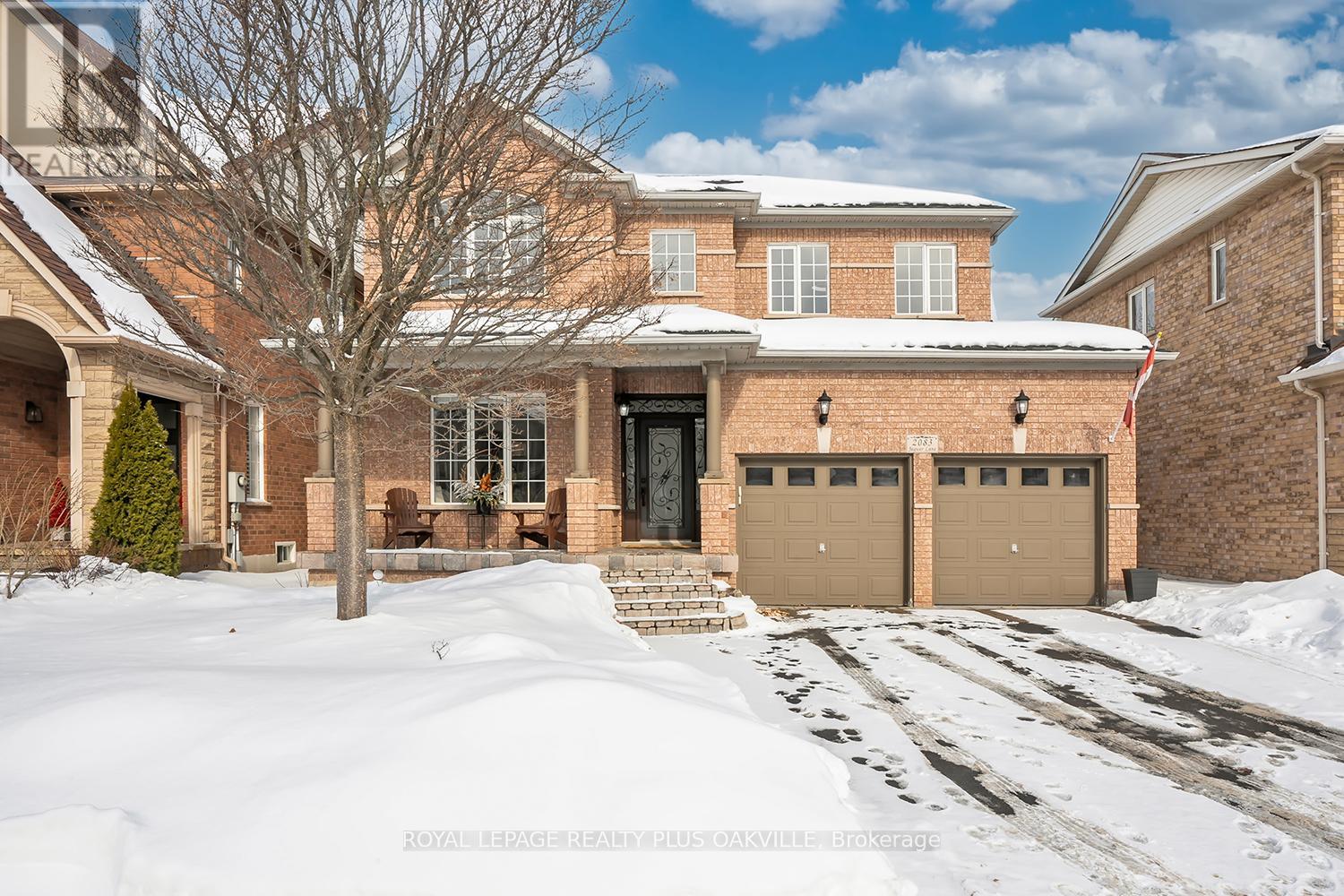 2083 Jaguar Lane, Oakville, Ontario  L6M 4R5 - Photo 2 - W12778662