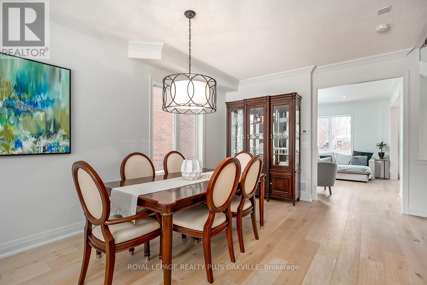 2083 Jaguar Lane, Oakville (Wm Westmount), Ontario  L6M 4R5 - Photo 7 - W12778662