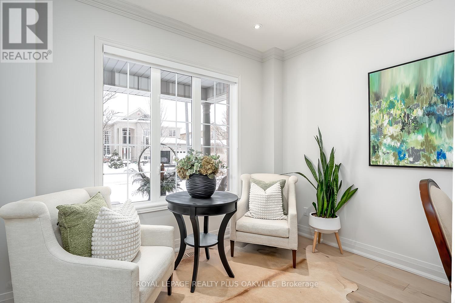 2083 Jaguar Lane, Oakville (Wm Westmount), Ontario  L6M 4R5 - Photo 6 - W12778662