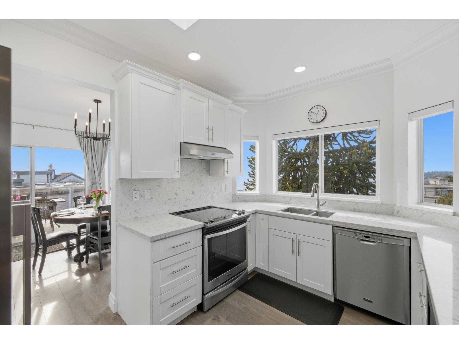 302 15130 Prospect Avenue, White Rock, British Columbia  V4B 2B9 - Photo 15 - R3087764