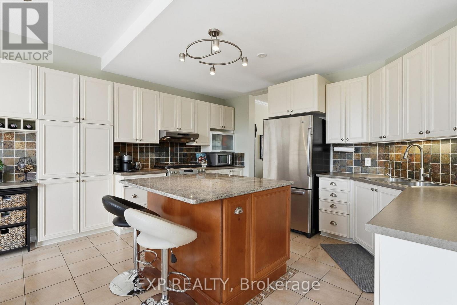 143 Copperwood Street, Ottawa, Ontario  K1C 7S1 - Photo 11 - X12778680