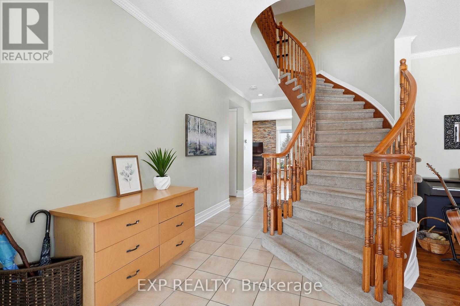 143 Copperwood Street, Ottawa, Ontario  K1C 7S1 - Photo 3 - X12778680