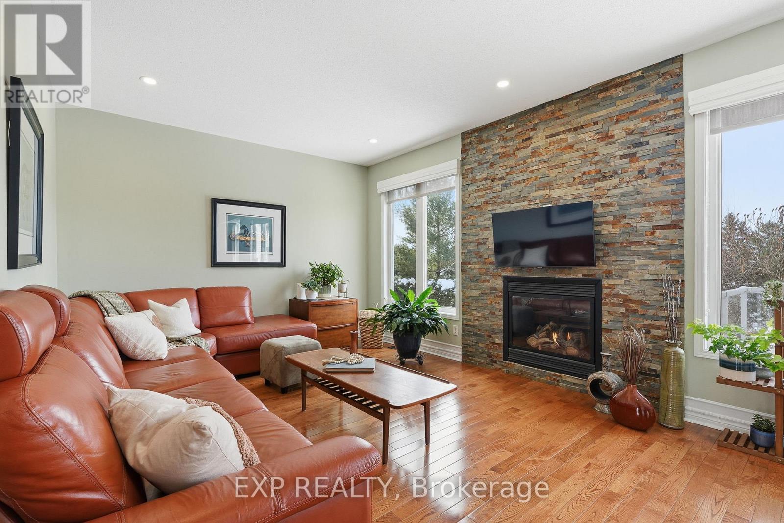 143 Copperwood Street, Ottawa, Ontario  K1C 7S1 - Photo 8 - X12778680