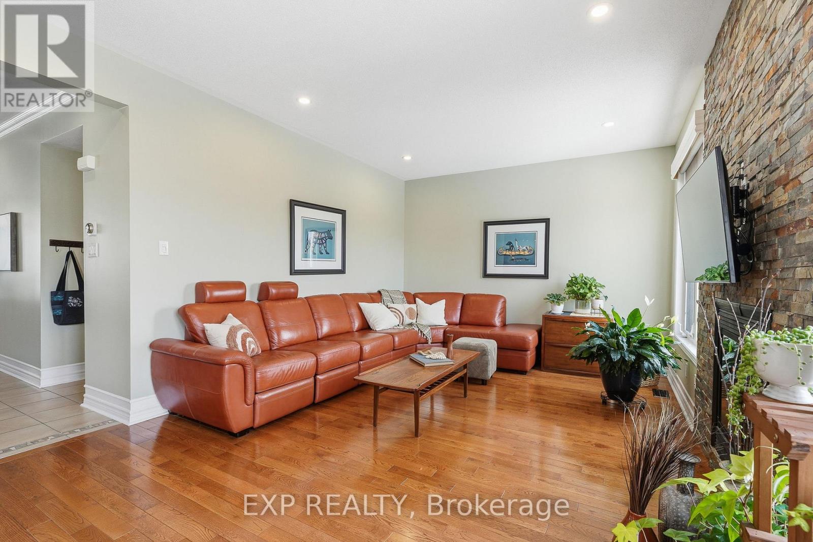 143 Copperwood Street, Ottawa, Ontario  K1C 7S1 - Photo 9 - X12778680