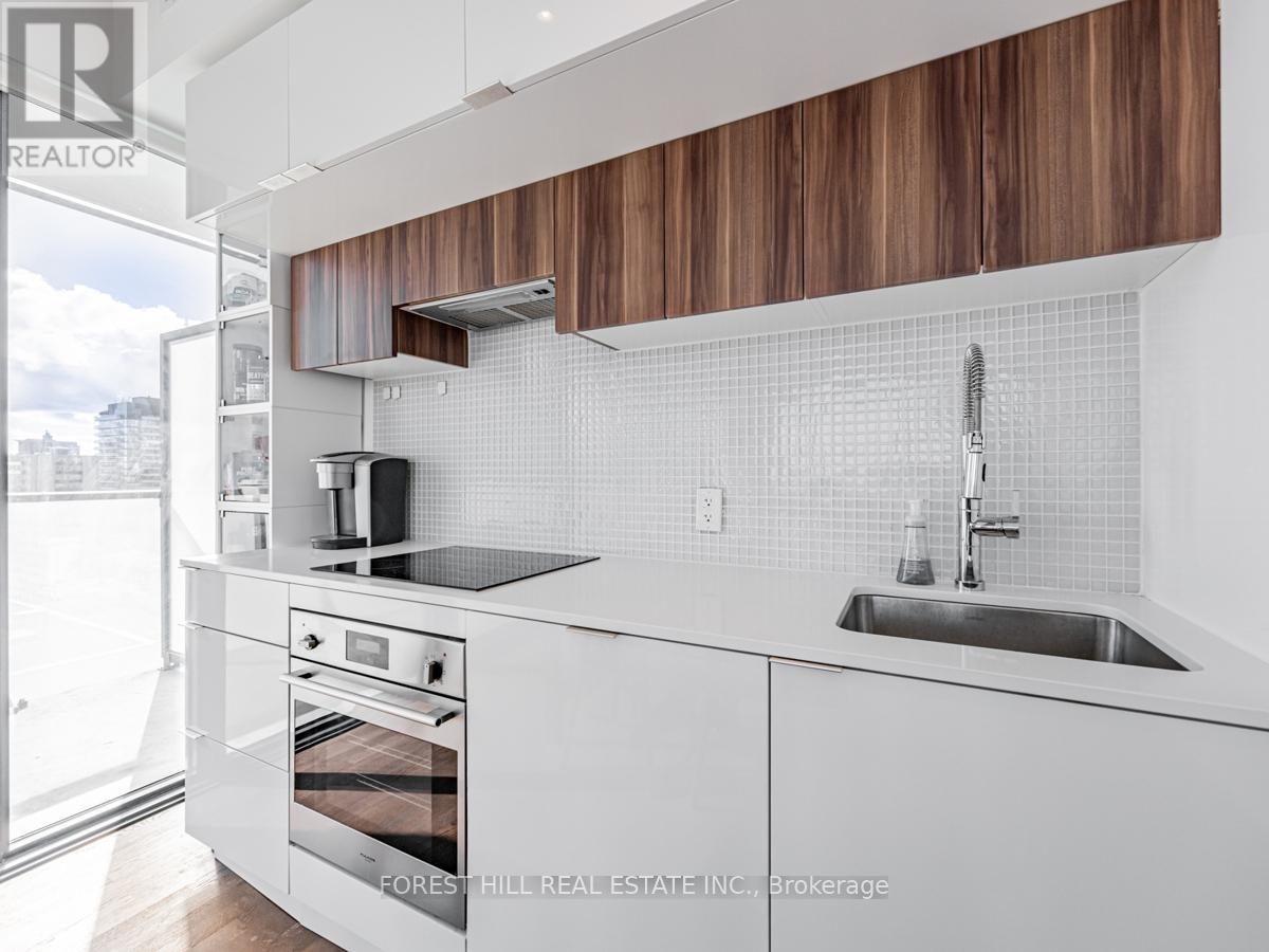 1210 - 185 Roehampton Avenue, Toronto, Ontario  M4P 1R4 - Photo 3 - C12779216