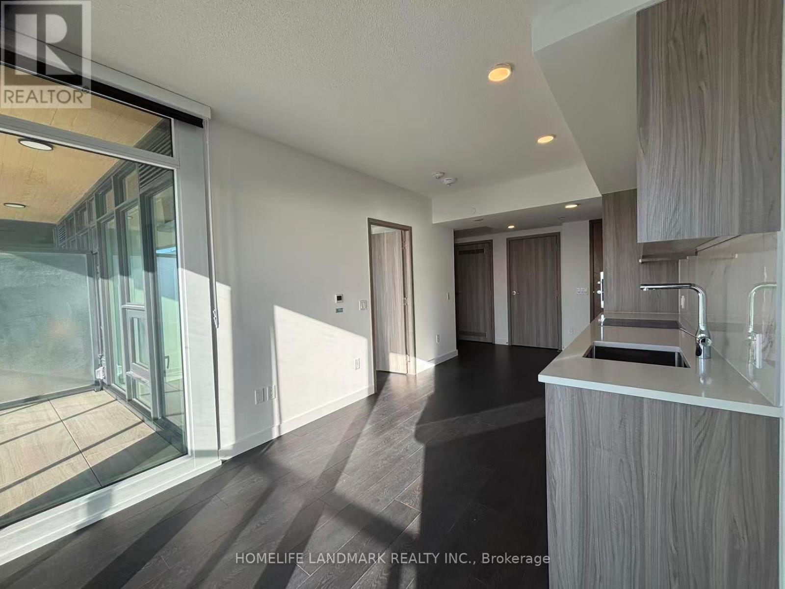 5615 - 3 Concord Cityplace Way, Toronto, Ontario  M5V 0X4 - Photo 11 - C12779230