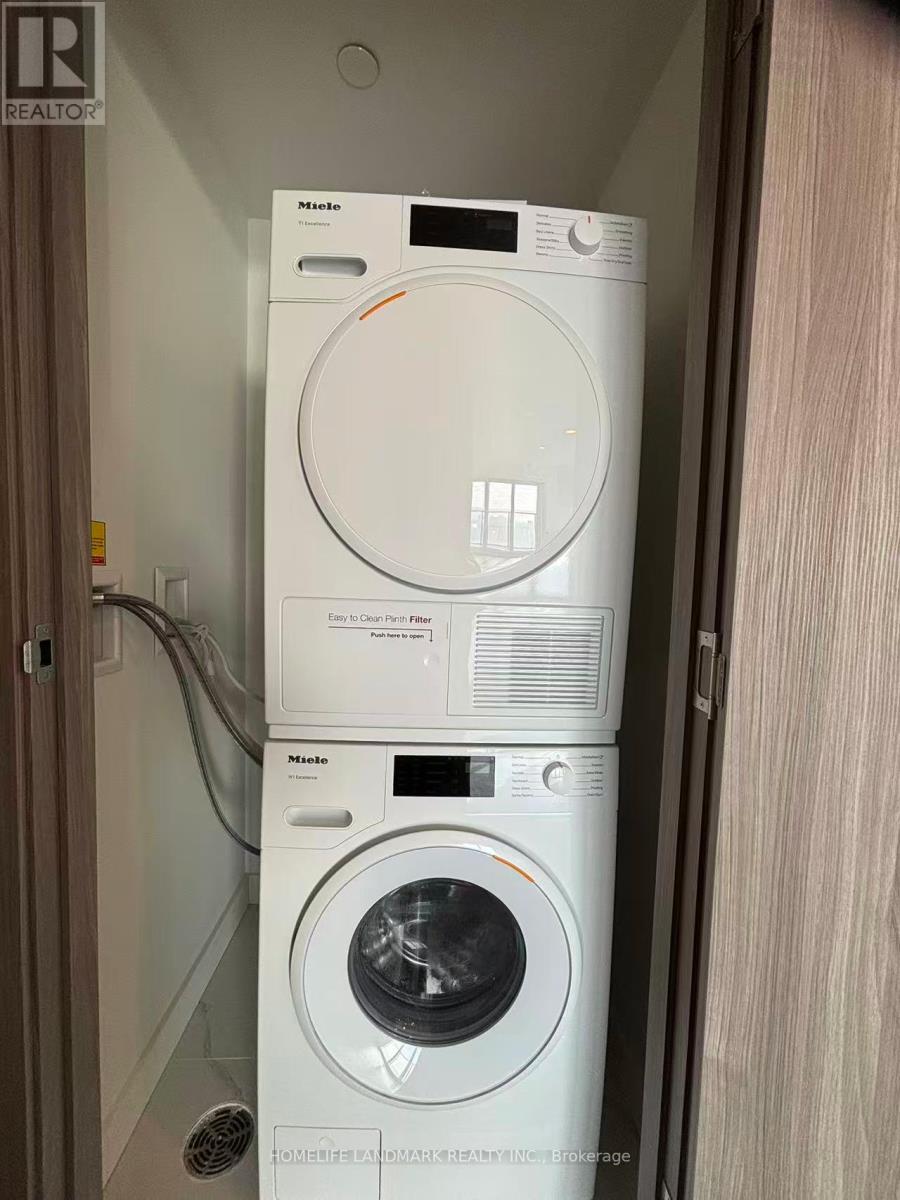 5615 - 3 Concord Cityplace Way, Toronto, Ontario  M5V 0X4 - Photo 19 - C12779230