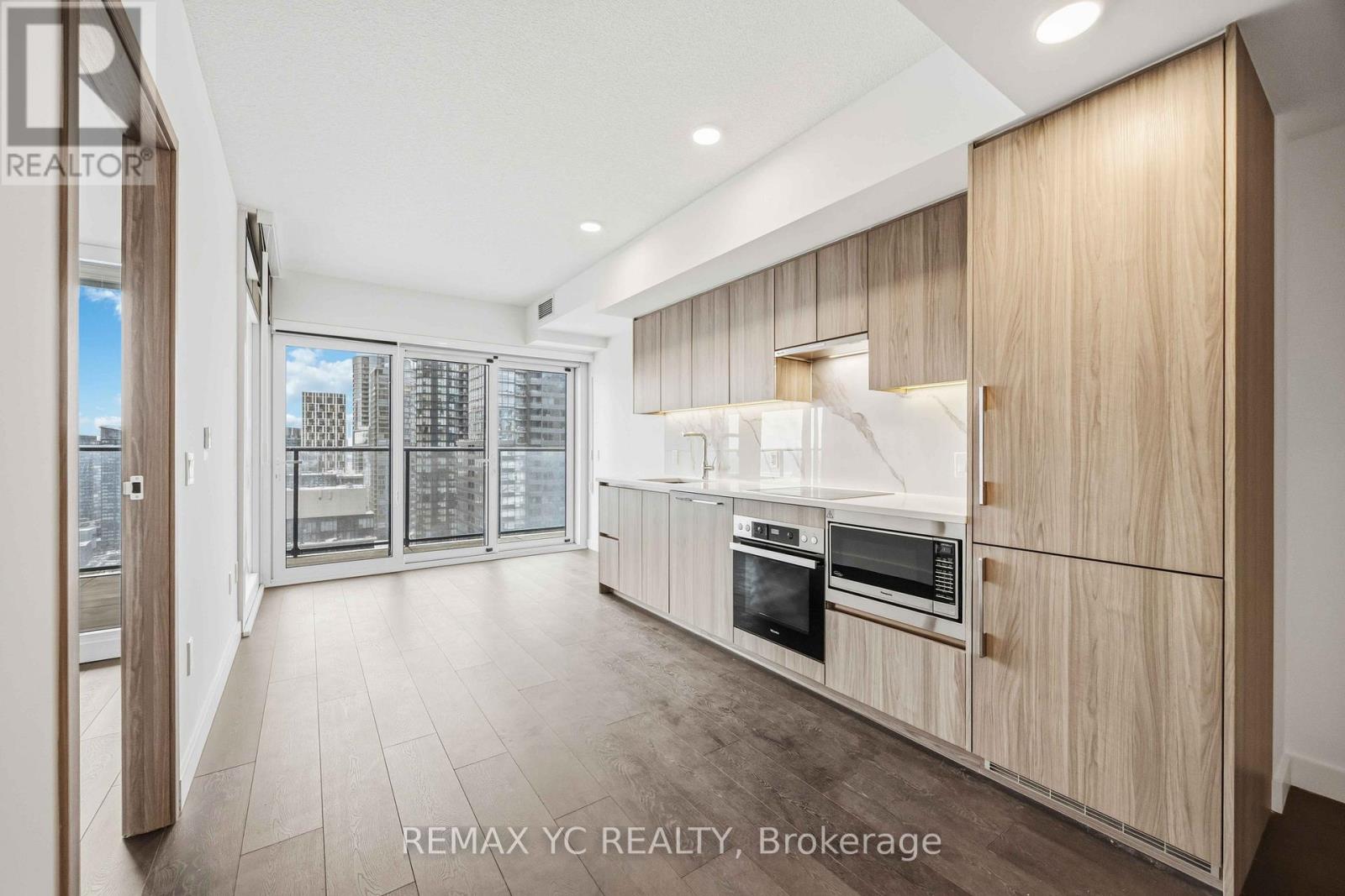 2812 - 3 CONCORD CITYPLACE WAY, Toronto, Ontario