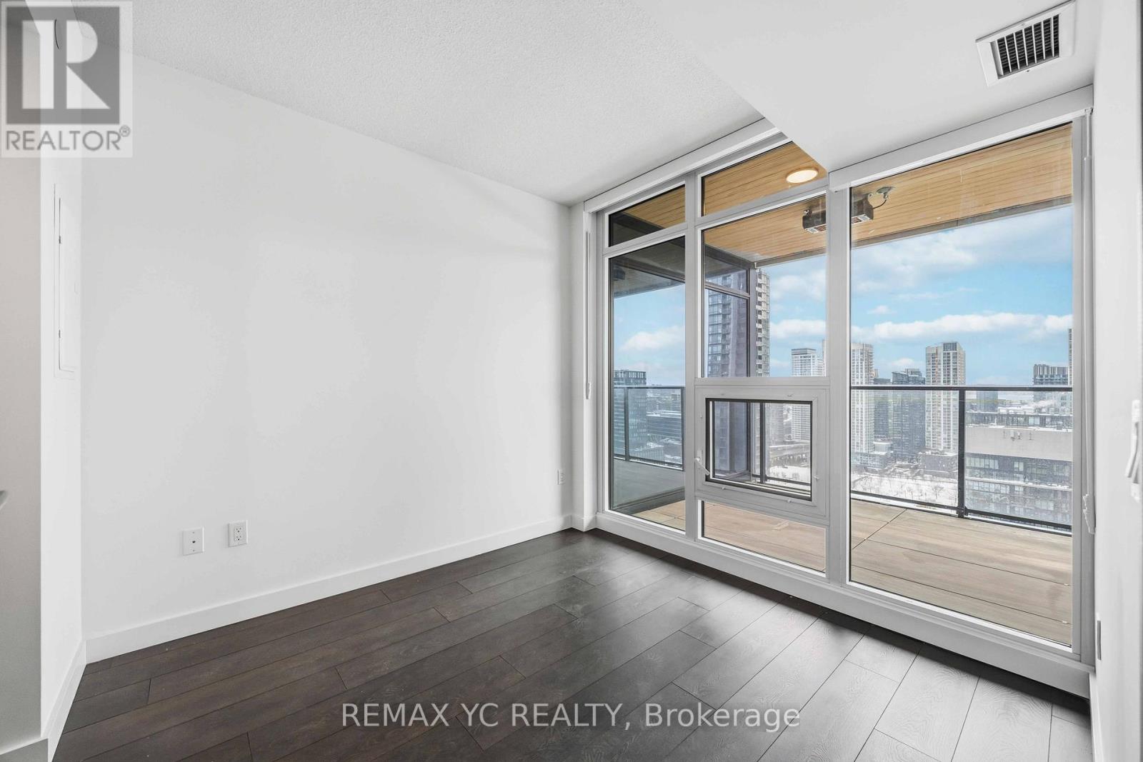 2812 - 3 Concord Cityplace Way, Toronto, Ontario  M5V 0X4 - Photo 15 - C12779242