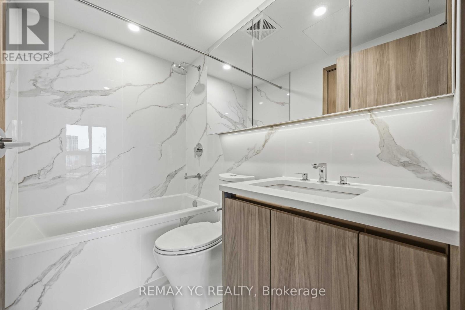 2812 - 3 Concord Cityplace Way, Toronto, Ontario  M5V 0X4 - Photo 18 - C12779242