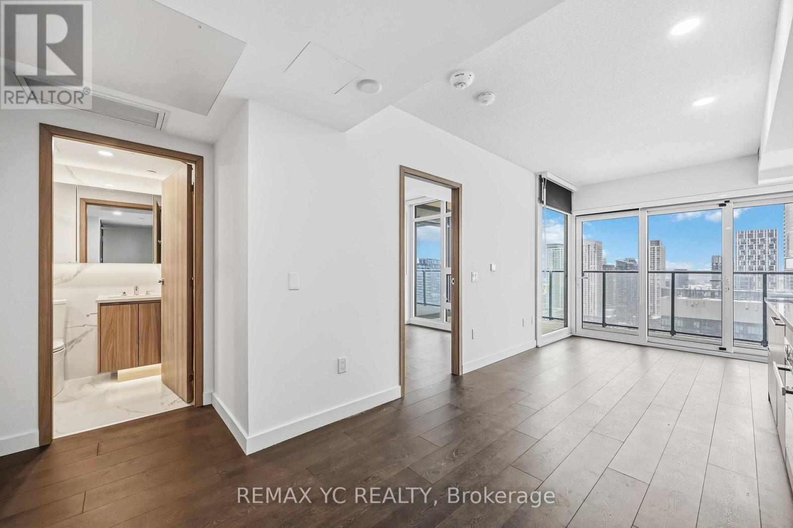 2812 - 3 Concord Cityplace Way, Toronto, Ontario  M5V 0X4 - Photo 4 - C12779242