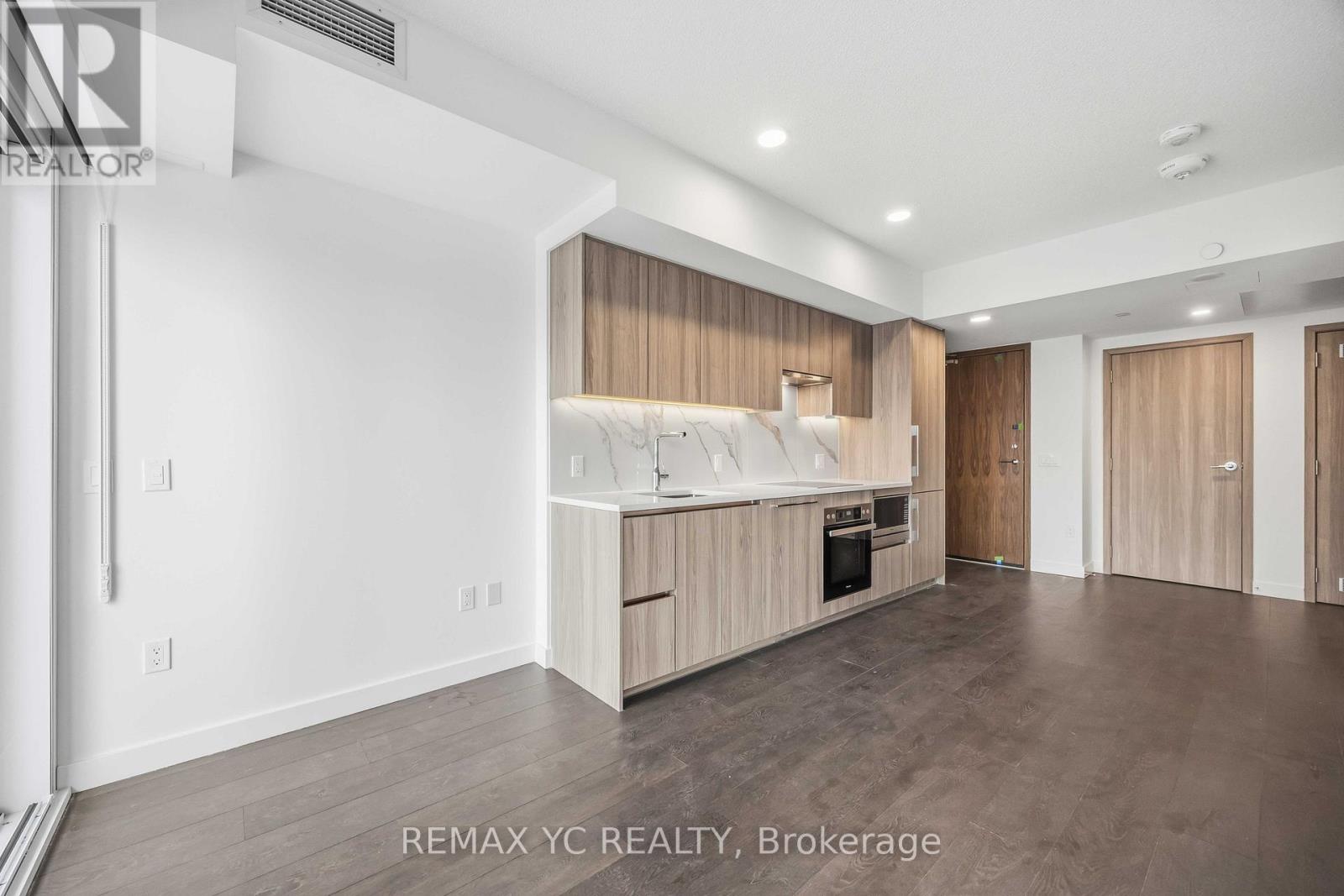 2812 - 3 Concord Cityplace Way, Toronto, Ontario  M5V 0X4 - Photo 8 - C12779242