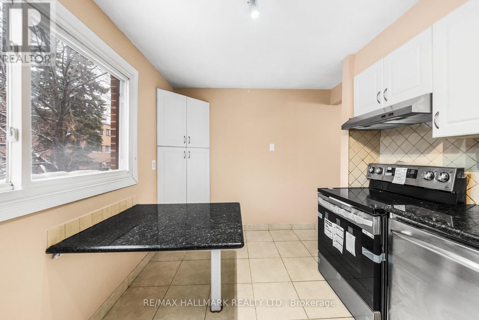 25 Song Meadoway, Toronto, Ontario  M2H 2T8 - Photo 11 - C12779256
