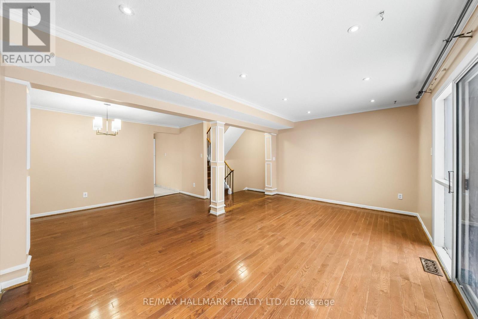 25 Song Meadoway, Toronto, Ontario  M2H 2T8 - Photo 4 - C12779256