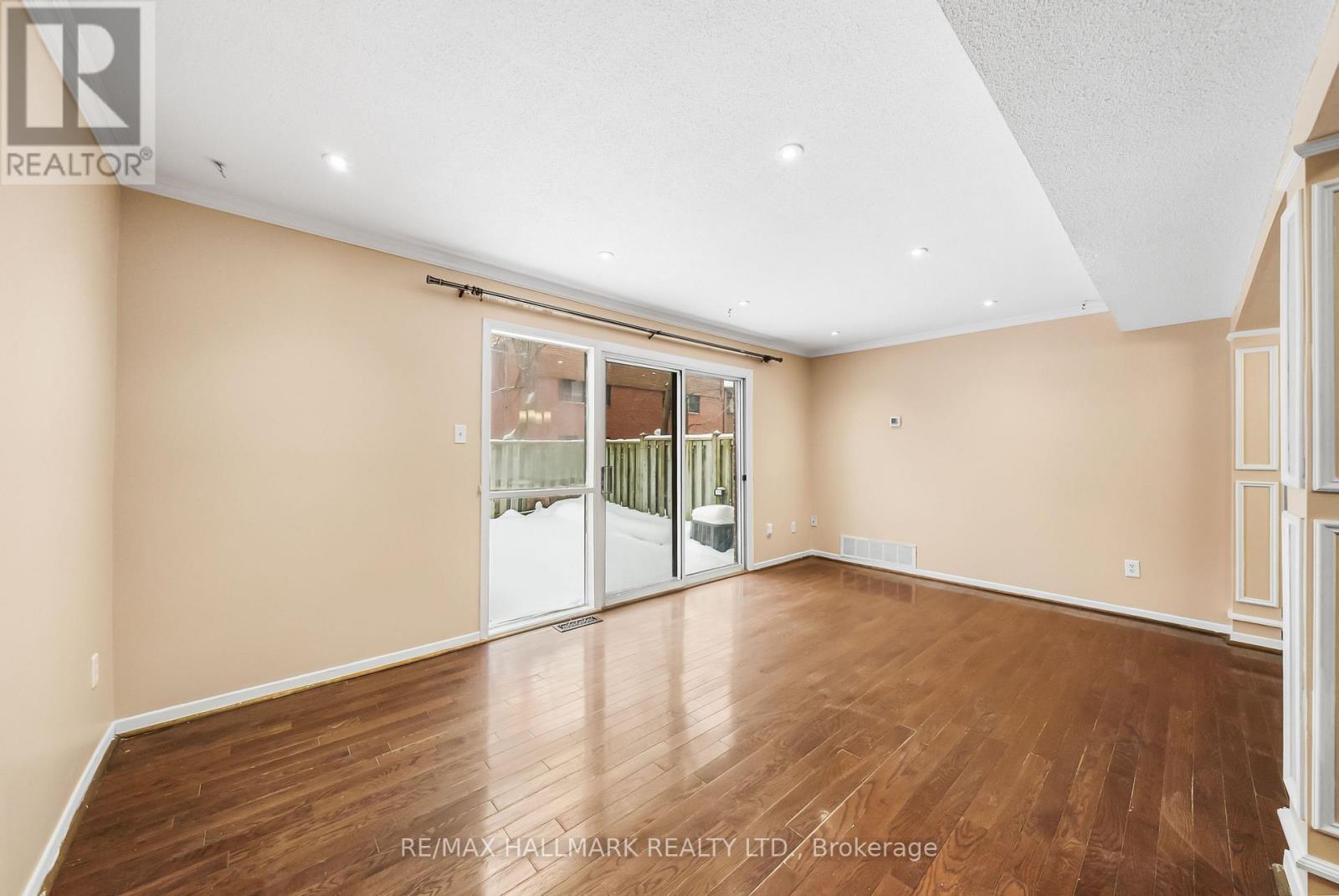 25 Song Meadoway, Toronto, Ontario  M2H 2T8 - Photo 6 - C12779256