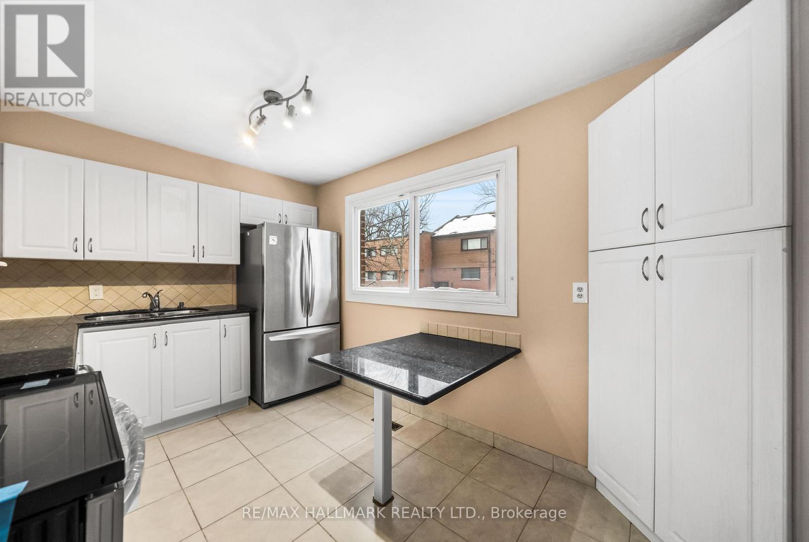 25 Song Meadoway, Toronto, Ontario  M2H 2T8 - Photo 9 - C12779256