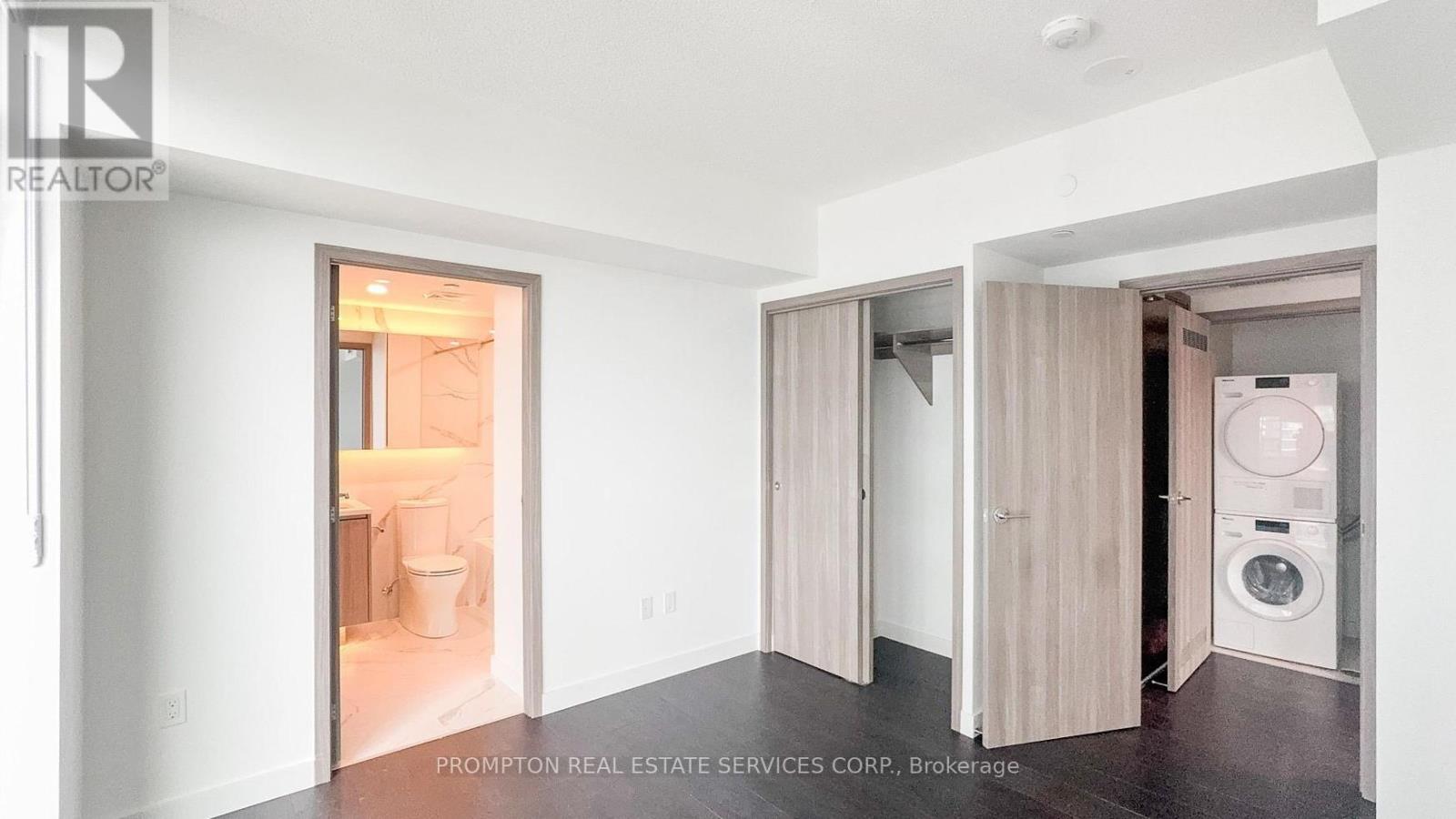 5205 - 3 Concord Cityplace Way, Toronto, Ontario  M5V 0X4 - Photo 9 - C12779258