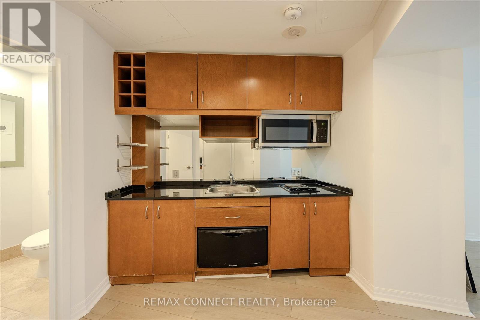 1702 - 1 King Street W, Toronto, Ontario  M5H 1A2 - Photo 5 - C12779262