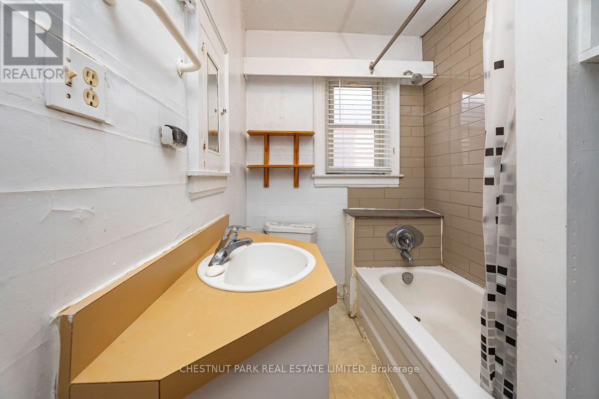 265 Broadway Avenue, Toronto, Ontario  M4P 1W1 - Photo 17 - C12779286