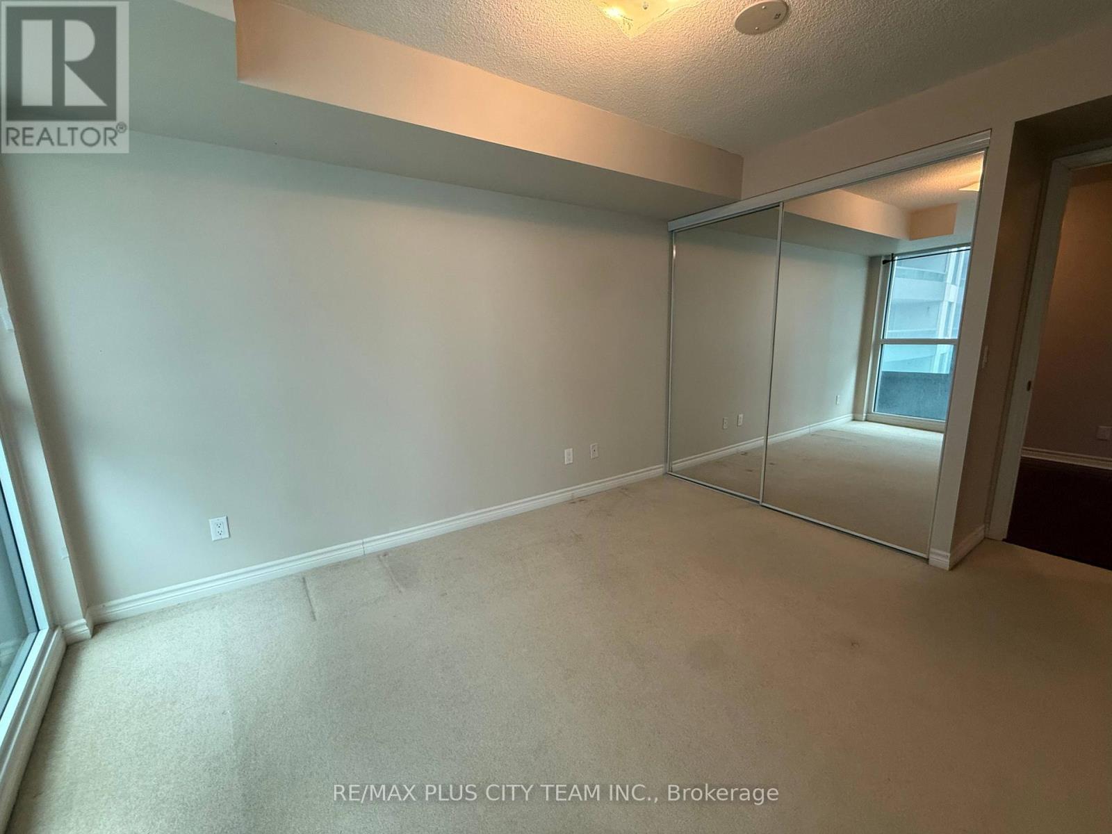 812 - 19 Grand Trunk Crescent, Toronto, Ontario  M5J 3A3 - Photo 16 - C12779288