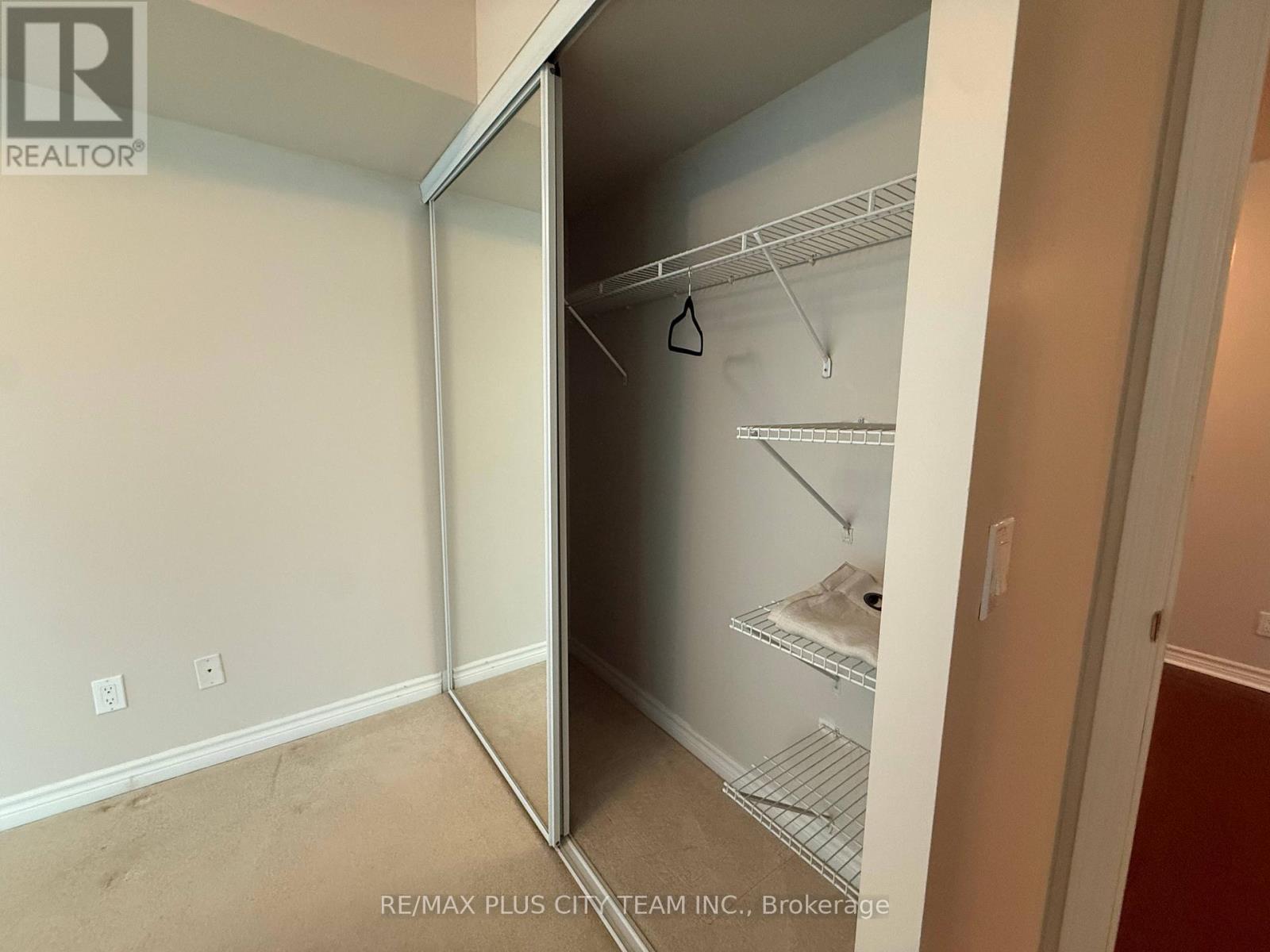 812 - 19 Grand Trunk Crescent, Toronto, Ontario  M5J 3A3 - Photo 18 - C12779288