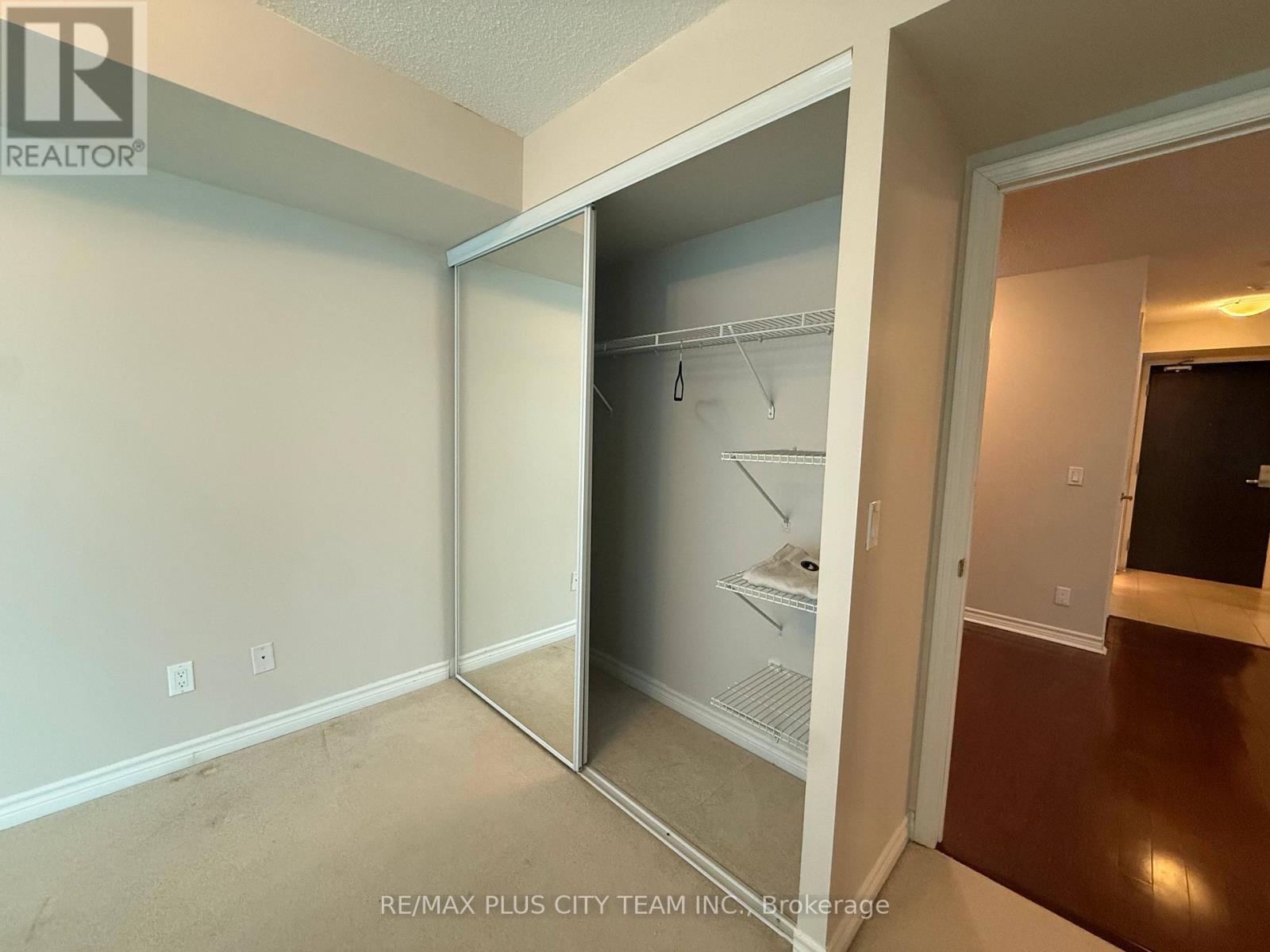 812 - 19 Grand Trunk Crescent, Toronto, Ontario  M5J 3A3 - Photo 19 - C12779288