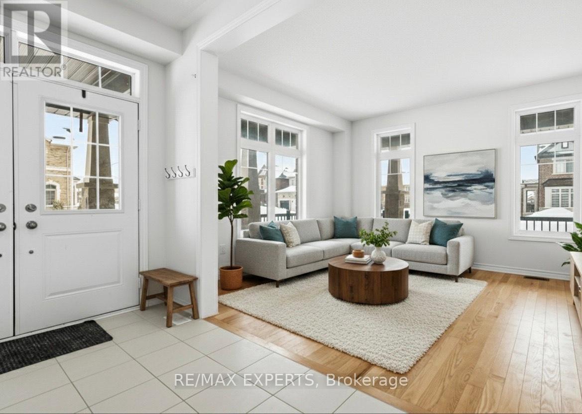 983 Barton Way, Innisfil, Ontario  L9S 0N5 - Photo 2 - N12774666