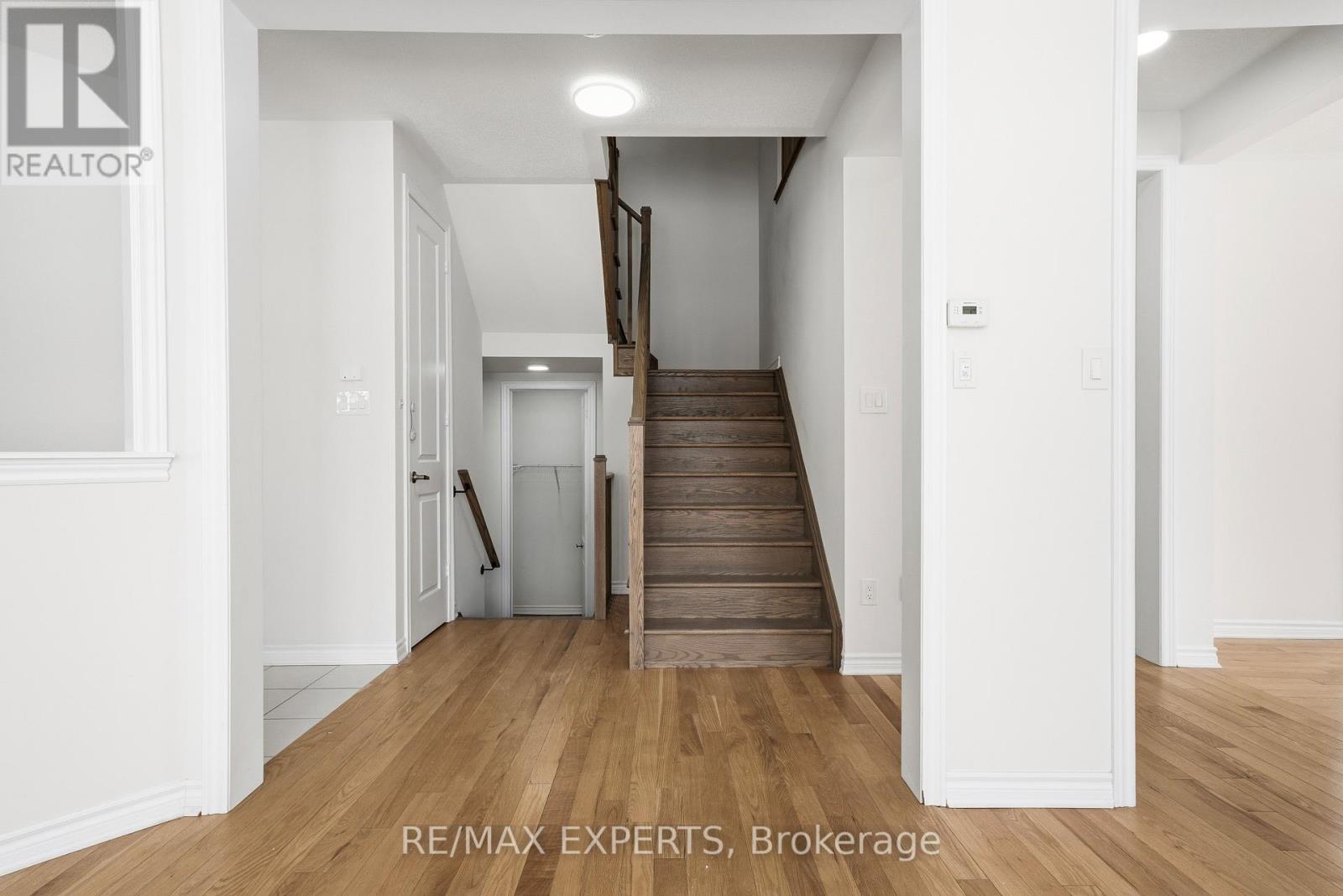 983 Barton Way, Innisfil, Ontario  L9S 0N5 - Photo 7 - N12774666