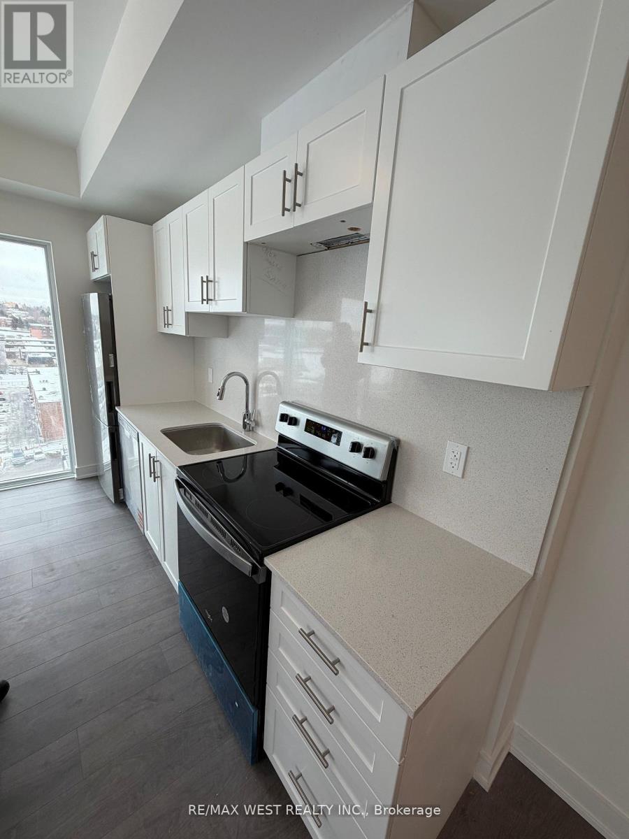 1404 - 705 DAVIS DRIVE, Newmarket, Ontario