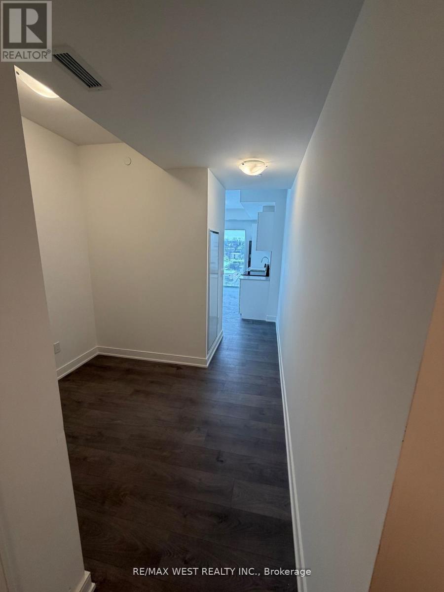 1404 - 705 Davis Drive, Newmarket, Ontario  L3Y 0J1 - Photo 6 - N12779194