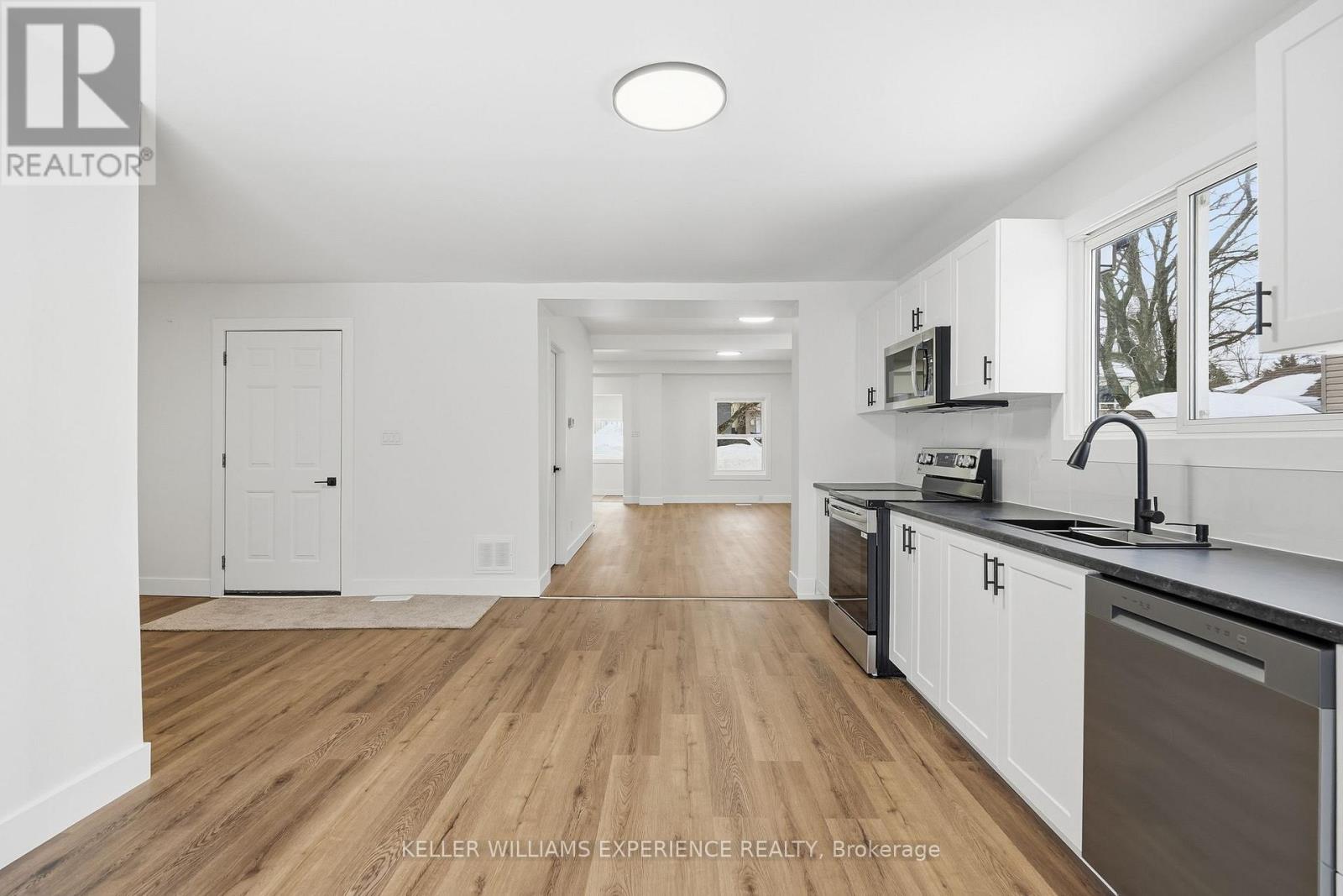 240 Ruby Street, Midland, Ontario  L4R 2L4 - Photo 10 - S12779190