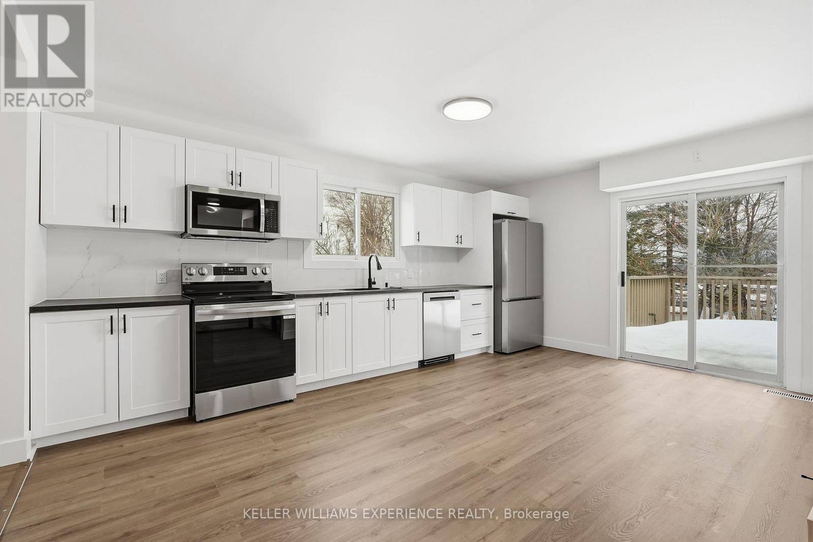 240 Ruby Street, Midland, Ontario  L4R 2L4 - Photo 12 - S12779190