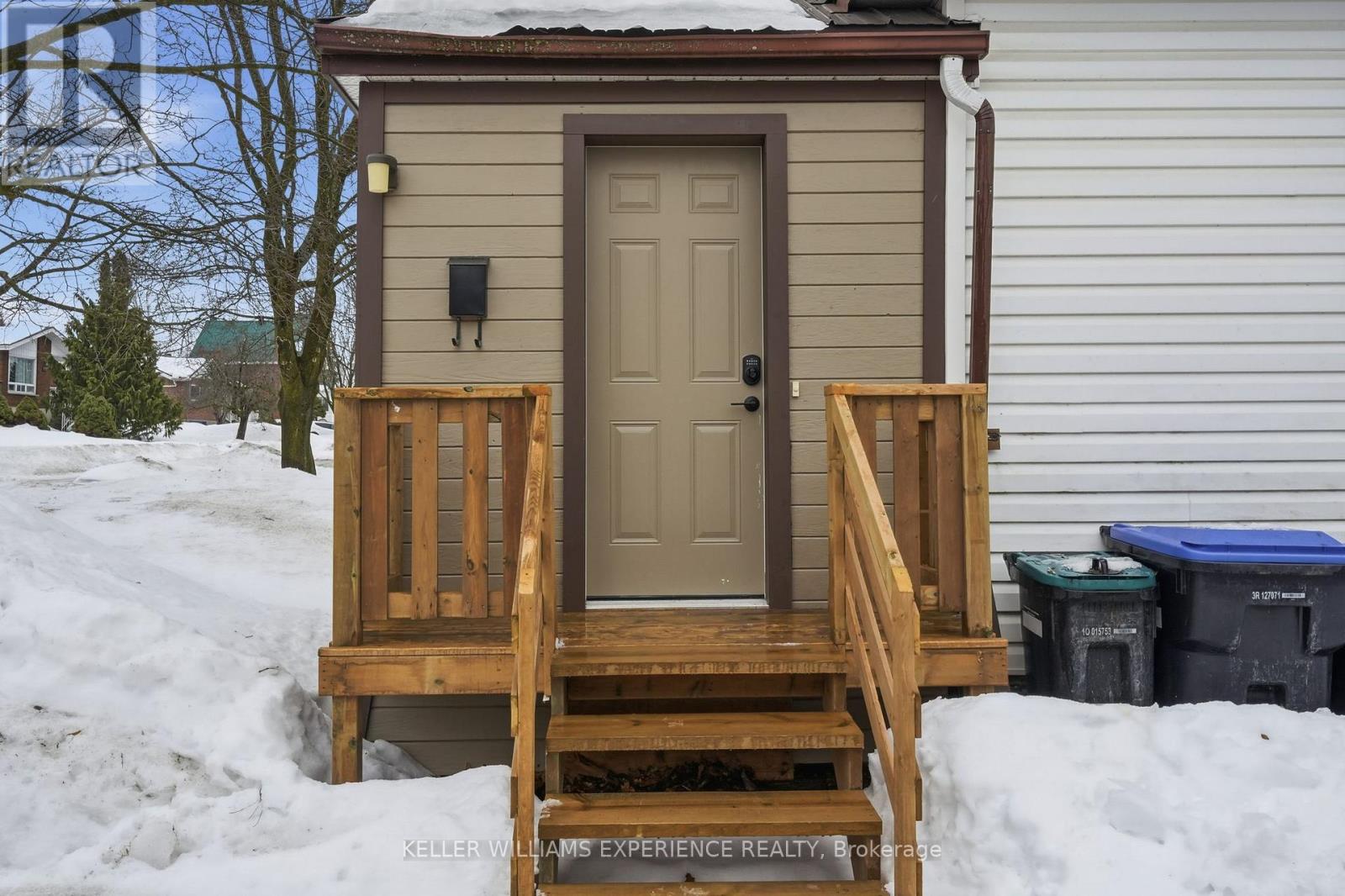 240 Ruby Street, Midland, Ontario  L4R 2L4 - Photo 3 - S12779190