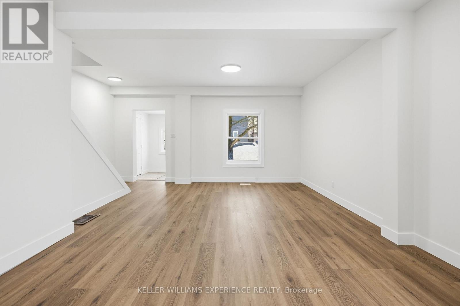 240 Ruby Street, Midland, Ontario  L4R 2L4 - Photo 8 - S12779190