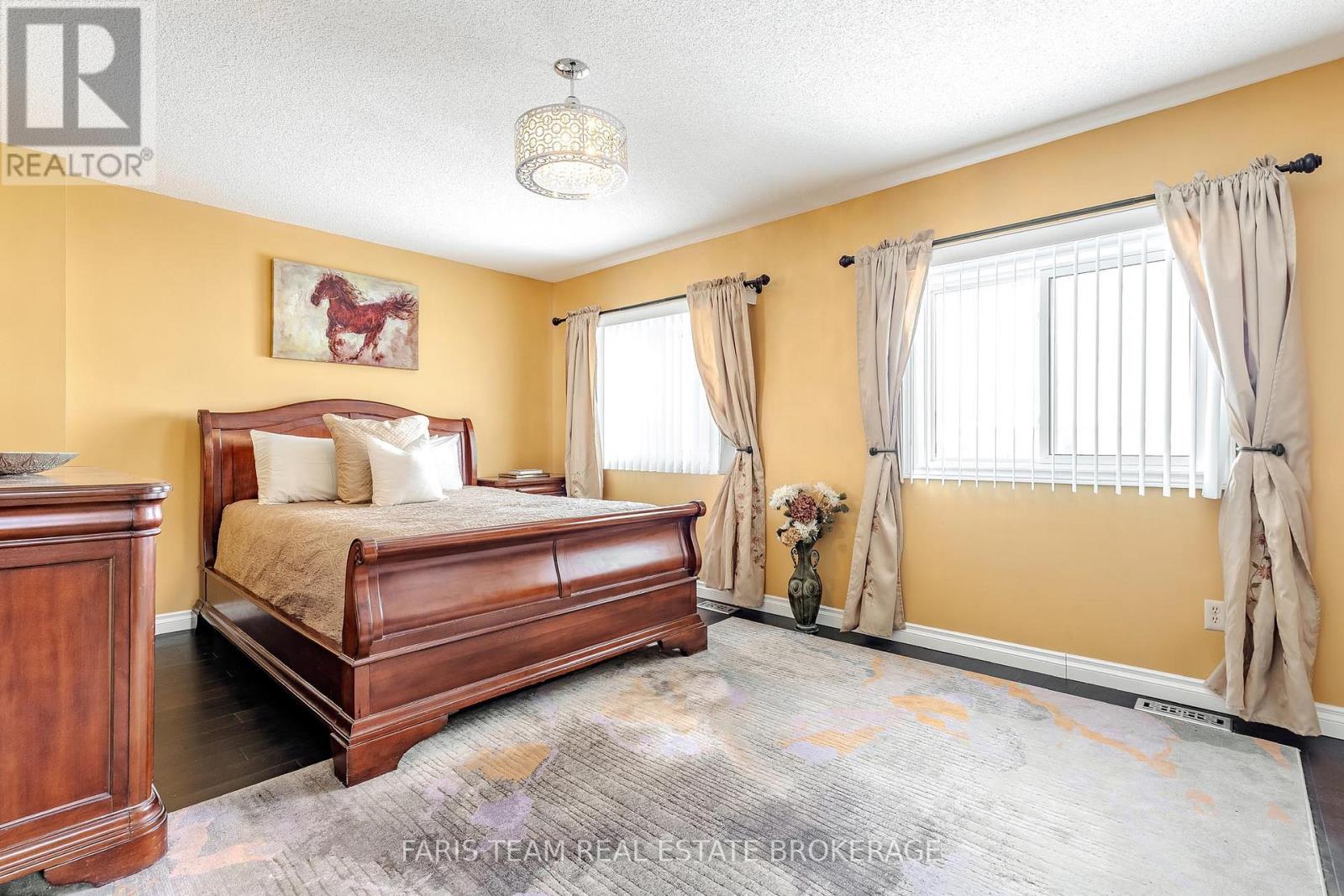 30 Coronation Parkway, Barrie (Innis-Shore), Ontario  L4M 7J8 - Photo 13 - S12779314