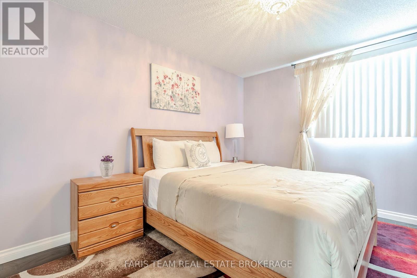 30 Coronation Parkway, Barrie (Innis-Shore), Ontario  L4M 7J8 - Photo 16 - S12779314