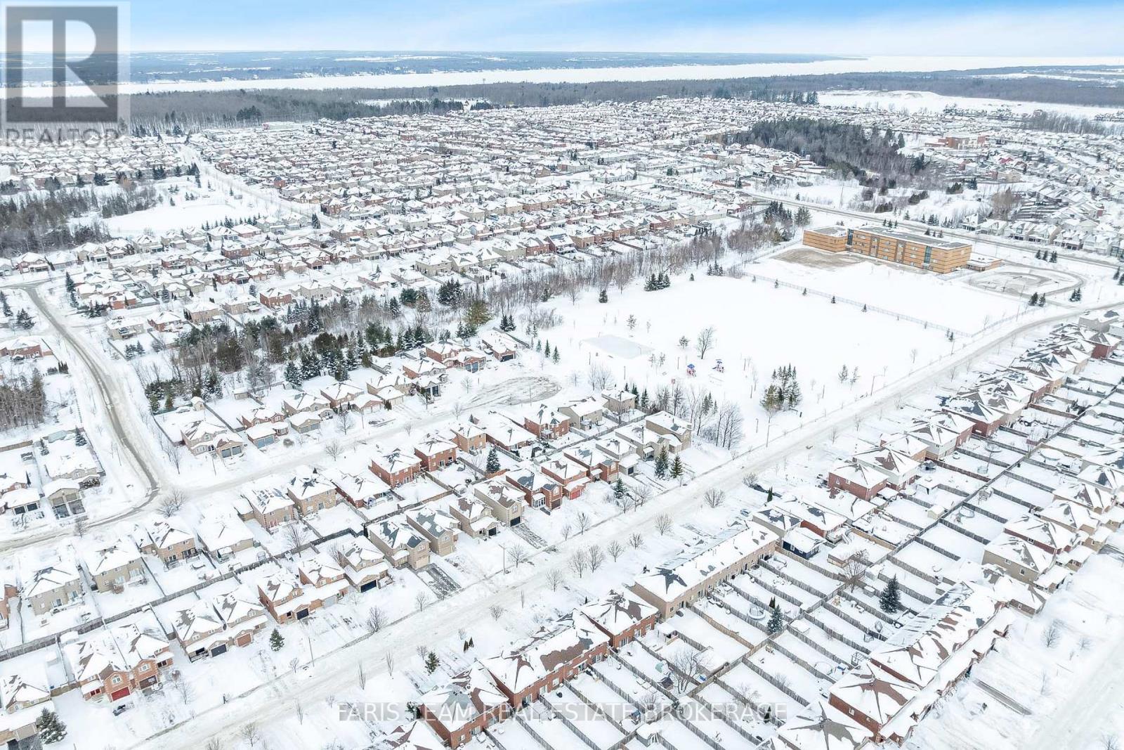 30 Coronation Parkway, Barrie (Innis-Shore), Ontario  L4M 7J8 - Photo 21 - S12779314