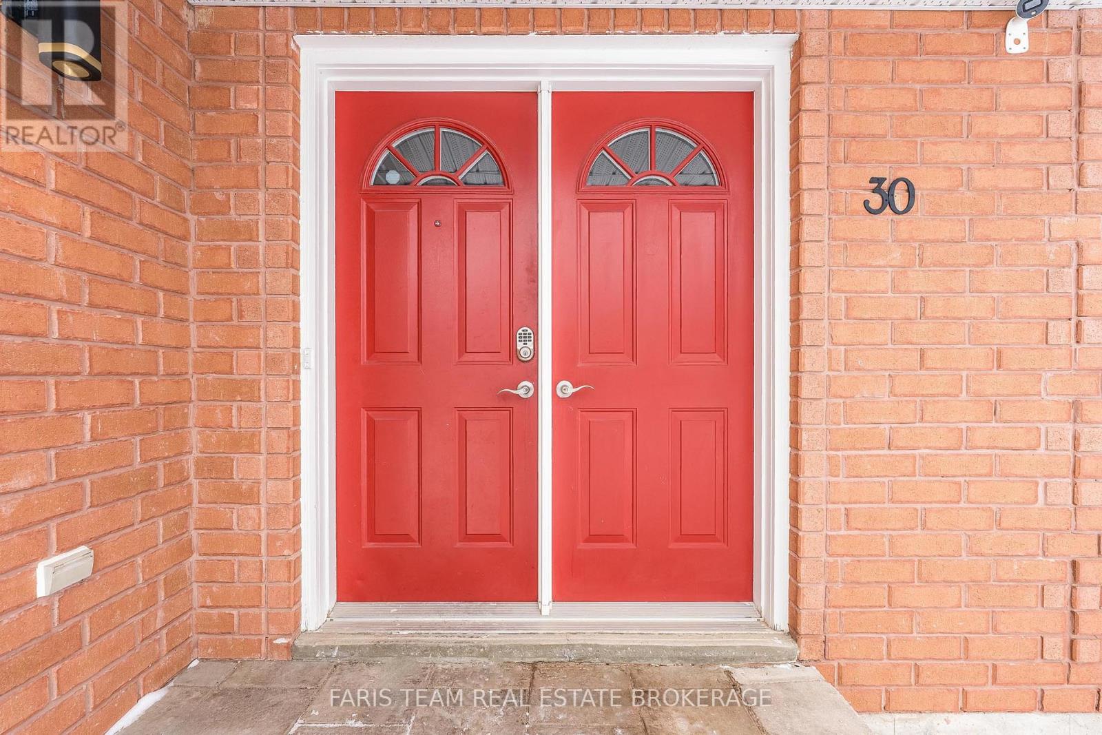 30 Coronation Parkway, Barrie (Innis-Shore), Ontario  L4M 7J8 - Photo 3 - S12779314